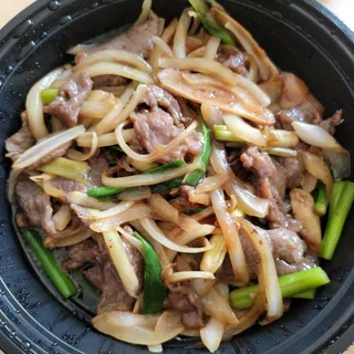 Stir- Fried Beef with Ginger & Scallion