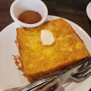 Toast with Peanut Butter & Condensed Milk