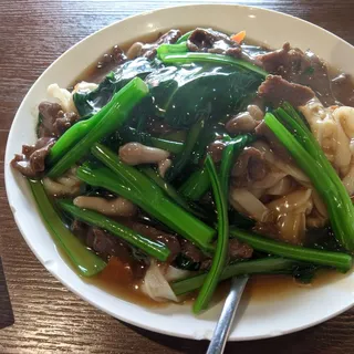 Beef Chow Fun with Gravy