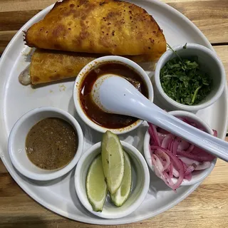 QUESABIRRIA Y CONSOME