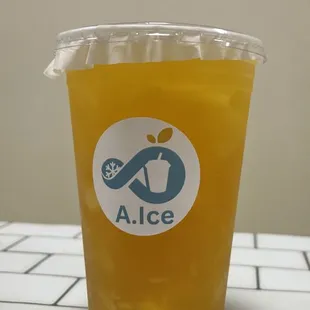 Pineapple green tea with pineapple pulp