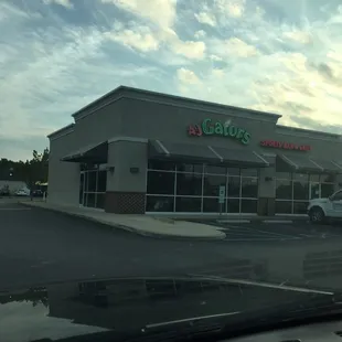 the outside of a restaurant