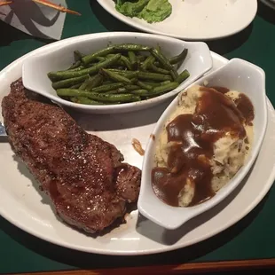 Trying the New York strip steak. I&apos;ll tell you how it is...