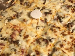 Susie's Pizza