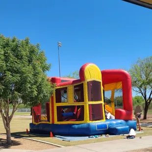 5 in 1 combo bounce house
