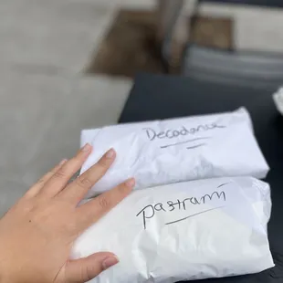 Aks Hot Pastrami, Aks Decadence