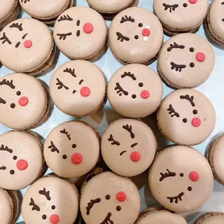 Chocolate Macaron