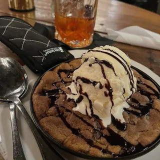Chocolate Chip Cookie Skillet