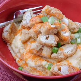 Fried Chicken &amp; Cheesy Grits