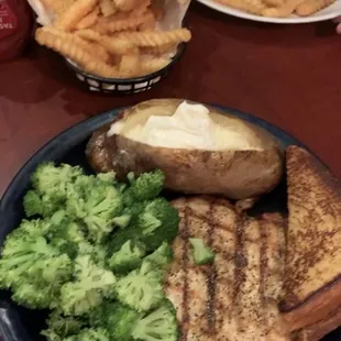 Steak and Lemon Pepper Chicken (Grilled)* !