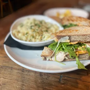 Spicy turkey lunch sandwich w/ side of Italian Mac &amp; cheese