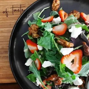 Strawberry and Spinach Salad