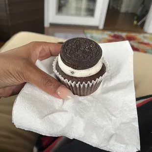 Oreo Vegan Cupcake