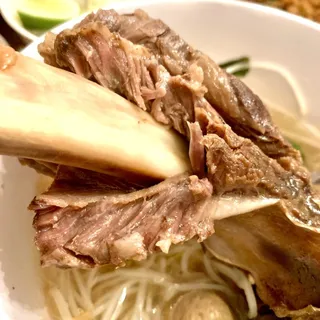 201. House Special Beef Noodle Soup