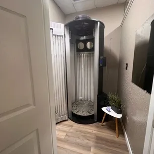 Tan America Level 2 12 min Stand Up tanning bed with 1000 watt facials