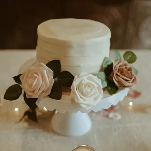 Bride and Groom Wedding cake
