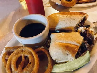 Old Milwaukee Club Saloon & Eatery