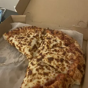 Cheese pizza