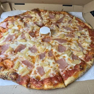 Hawaiian Pizza
