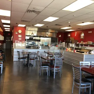 Open from 11 am to 9 pm on weekdays