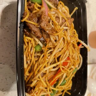 Black Pepper Beef Sizzling Noodle