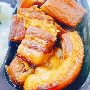 H09 Taiwanese Braised Pork Over Rice