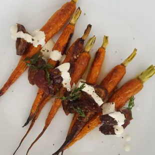 roasted carrots with dates