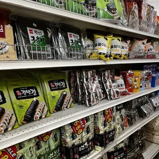 ows a variety of snacks