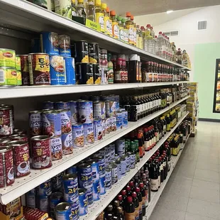 ows a variety of food items