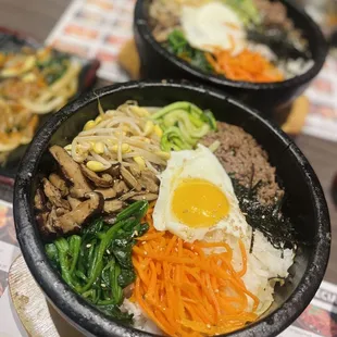 Dolsot Bibimbap