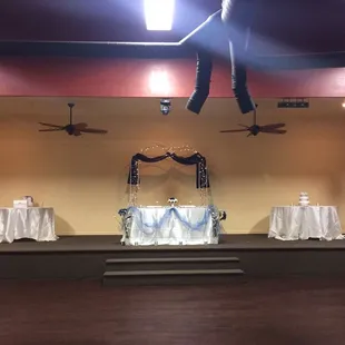 His and hers table. #cortezwedding