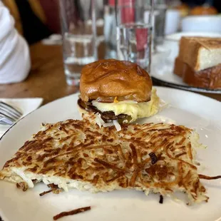 Breakfast sandwich