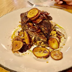 Sirloin steak with potatoes