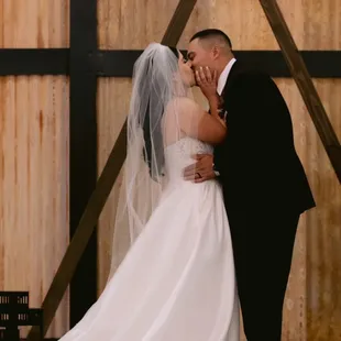 I was charged $150 for an attempt to hang flowers. Do you see any flowers?