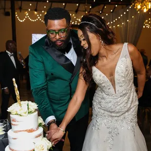 The let us choose our cake vendor!