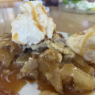 Hot Caramel Apple Pie