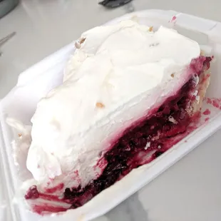 Sour cream berry pie