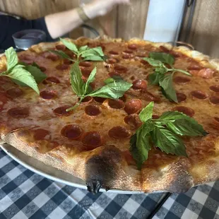 18" Traditional Pie with pepperoni