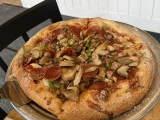 Crust! Cafe and Pizzeria