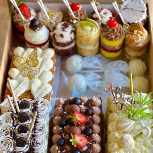 Customizable Sampler Box