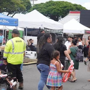 Saturday noon at Taste of KALIHI market 2023 *7/15/23 it's packed with people which is good to see
