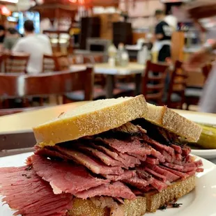 a roast beef sandwich