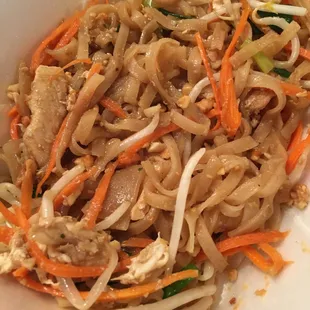 Chicken pad thai