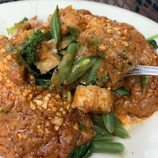 The veggies under the peanut sauce.  So green and fresh!