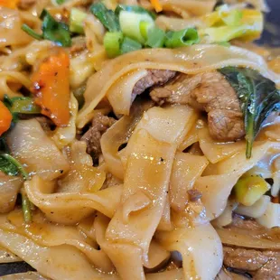 pad kee mao w/beef