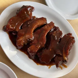 a plate of ribs