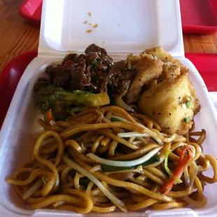 Chow mein, beef, black pepper fish