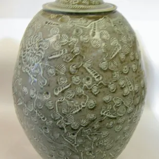 Beautifully handmade large porcelain jar by Russ Turnage