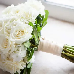 A Touch of Elegance Florist