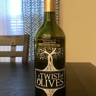 This place is a must visit! The best love oil I've ever had and a huge selection! Tuscan Herb makes any dish amazing!